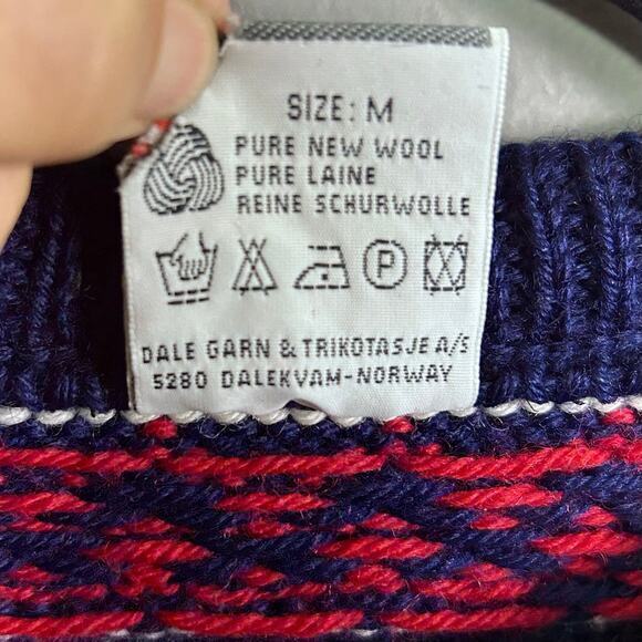 Dale of Norway sweater men's Medium unisex cardigan reindeer fair isle‎ grandpa - Picture 12 of 13